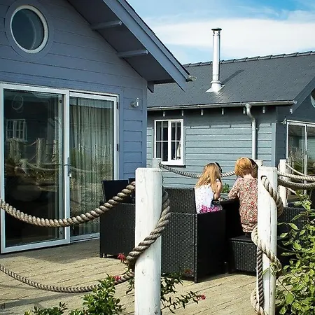 Sea Urchins House At The Bay Filey, Sleeps 4-5, 2 Dogs Welcome For Free Too Filey