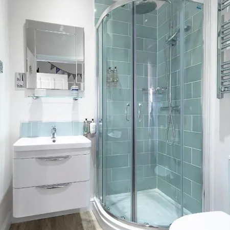 Sea Urchins House At The Bay Filey, Sleeps 4-5, 2 Dogs Welcome For Free Too Semesterbostad *