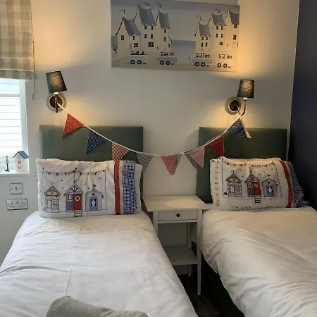 Semesterbostad Sea Urchins House At The Bay Filey, Sleeps 4-5, 2 Dogs Welcome For Free Too Filey